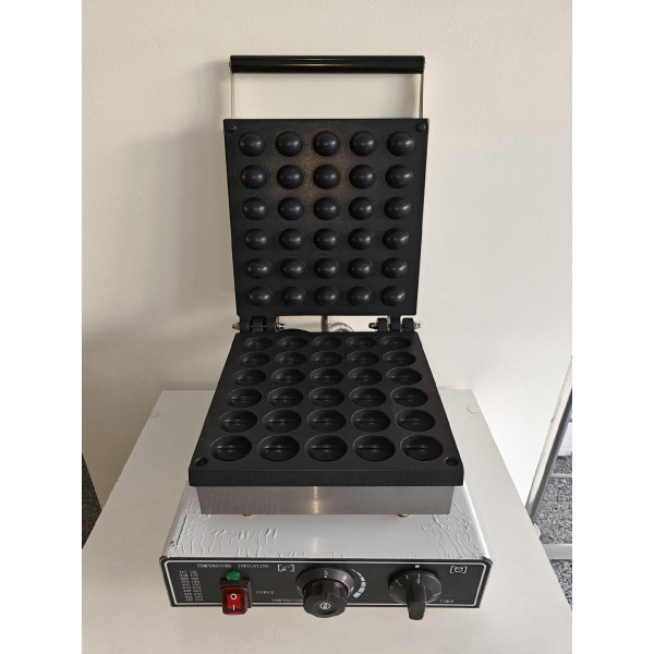 Вафельниця EWT INOX WB30N